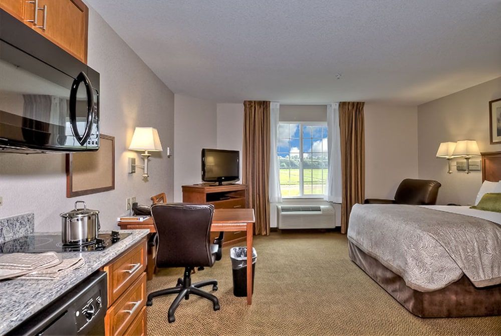 Candlewood Suites Burlington South by IHG 3