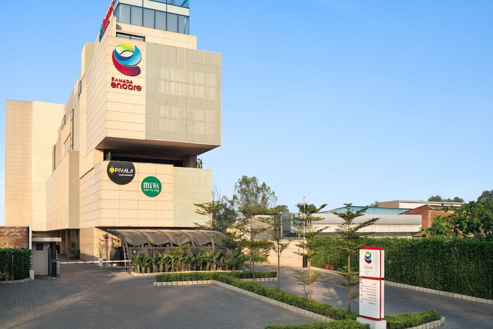Ramada Encore By Wyndham Ambala Gt Road -1 estrellas en Ambāla