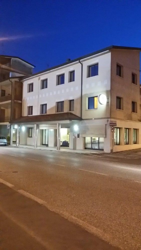 Hotel Centrale 3 estrellas en Trebaseleghe