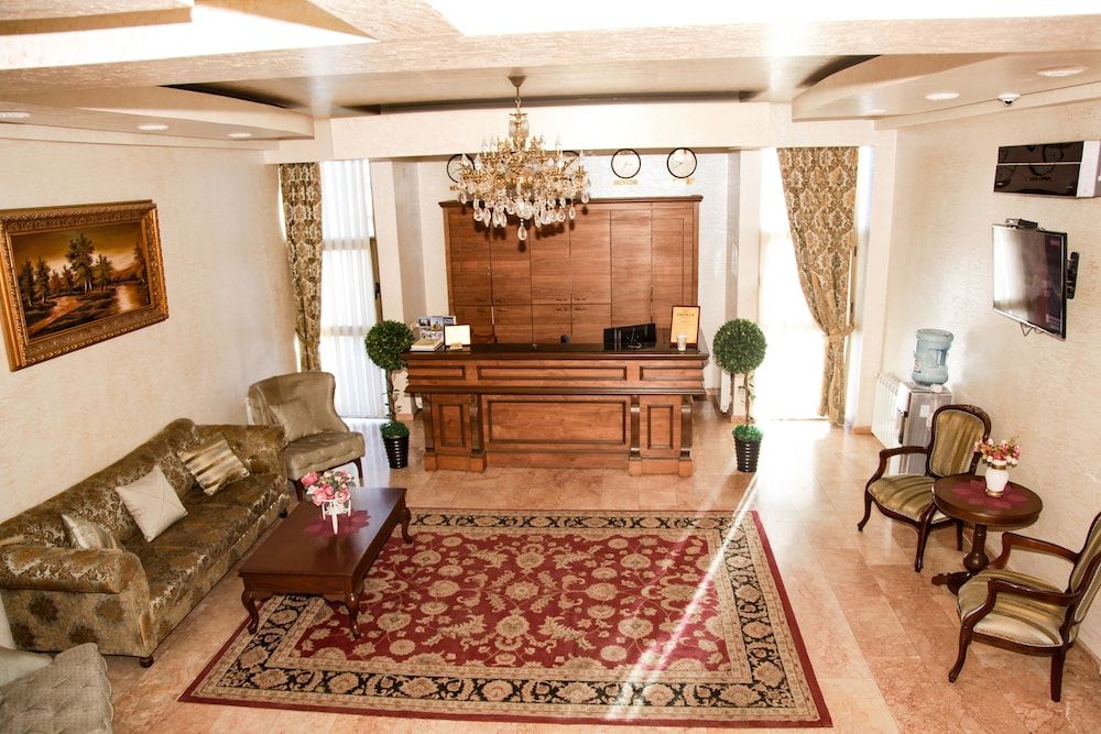 Iberia Palace 2