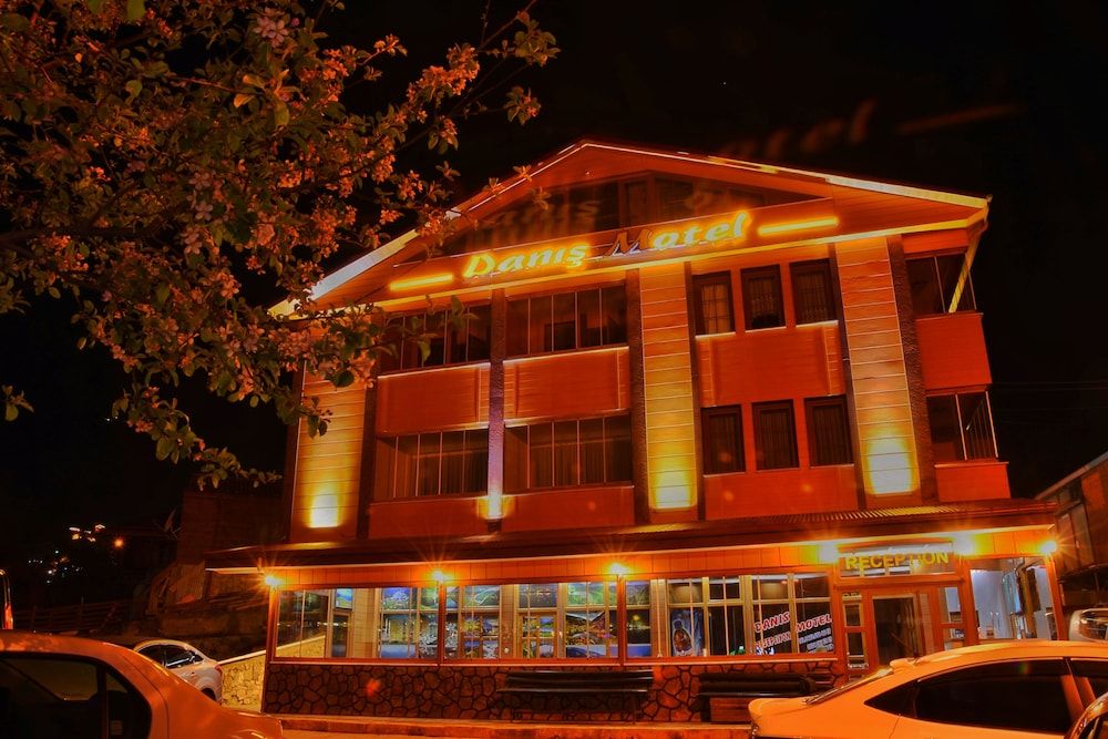 Danis Motel -1 estrellas en Uzungol