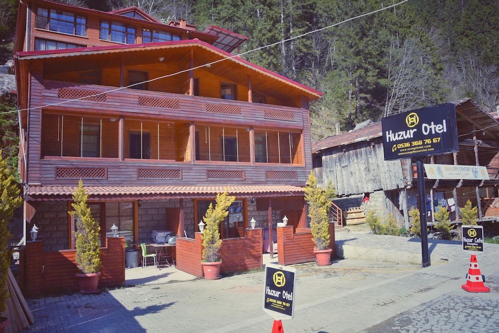 Huzur Otel -1 estrellas en Uzungol