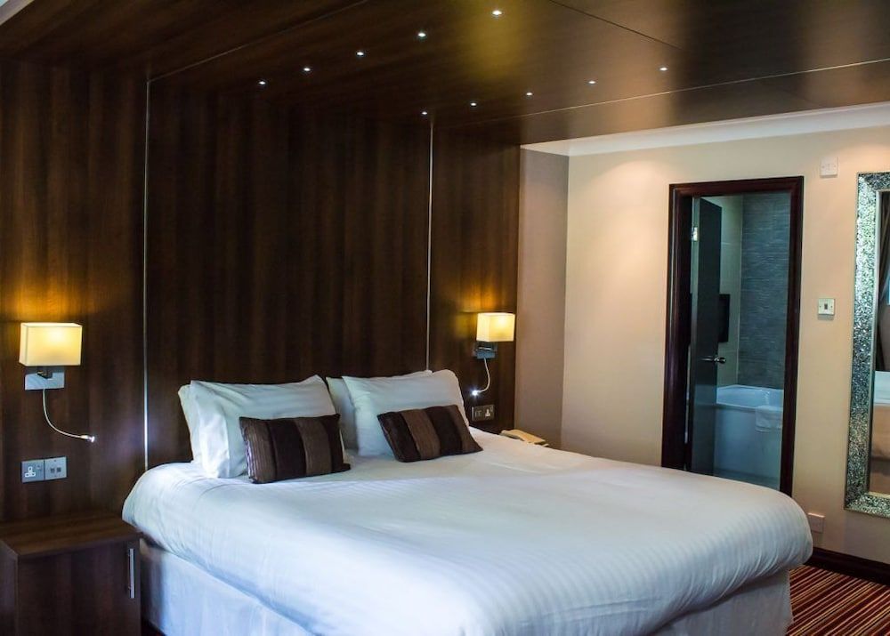 Briars Hall Hotel 3