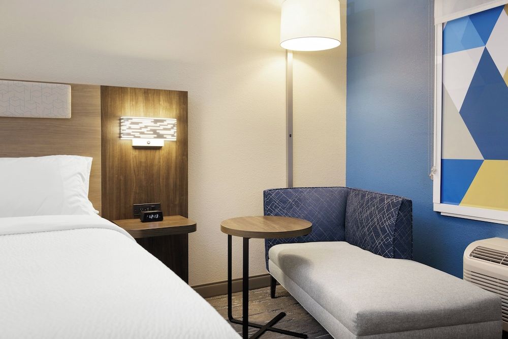Holiday Inn Express & Suites Westfield Indianapolis by IHG 3