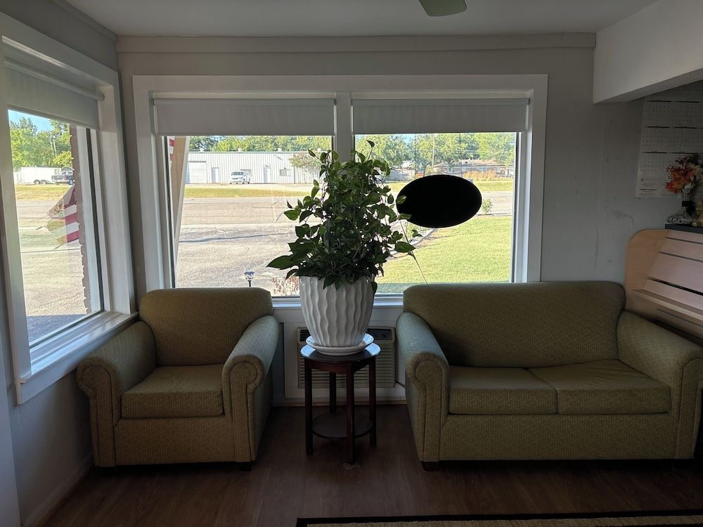 Budget Inn 2