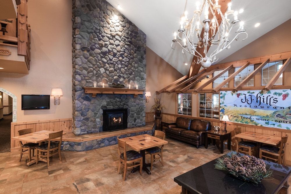 Icicle Village Resort 3