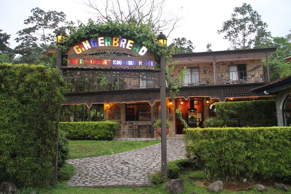 Gingerbread Hotel and Restaurant -1 estrelas em Nuevo Arenal