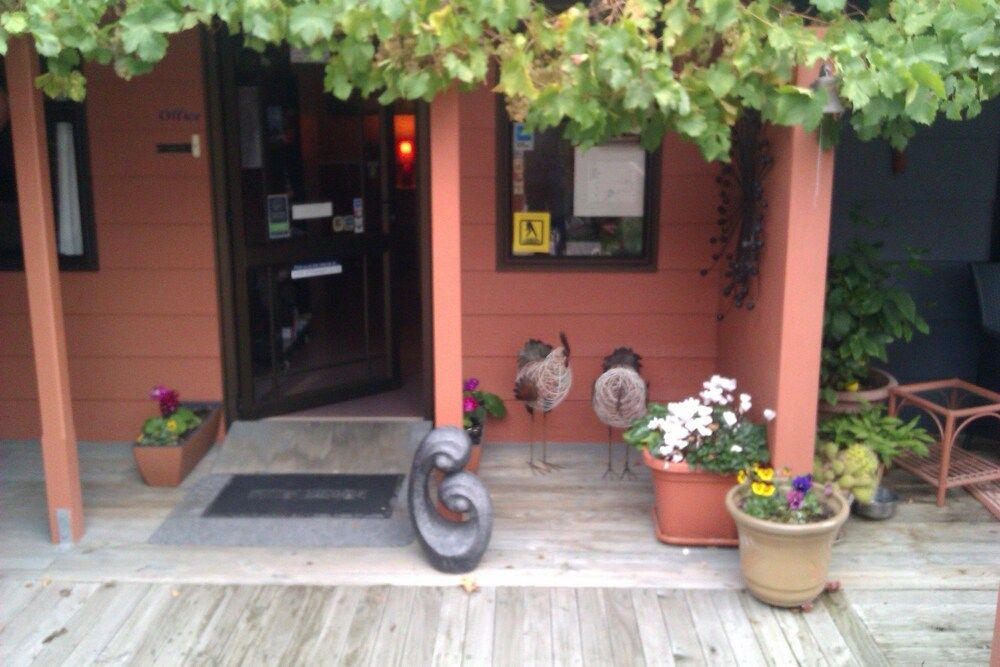 Serenity Motel 2