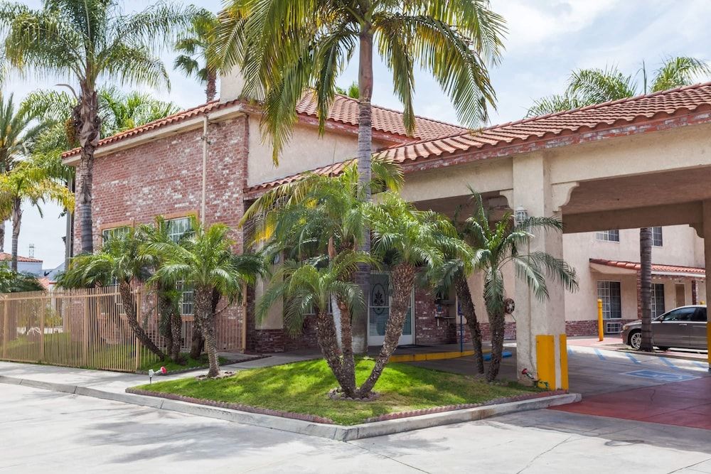 Days Inn & Suites by Wyndham South Gate 2 estrelas em South Gate