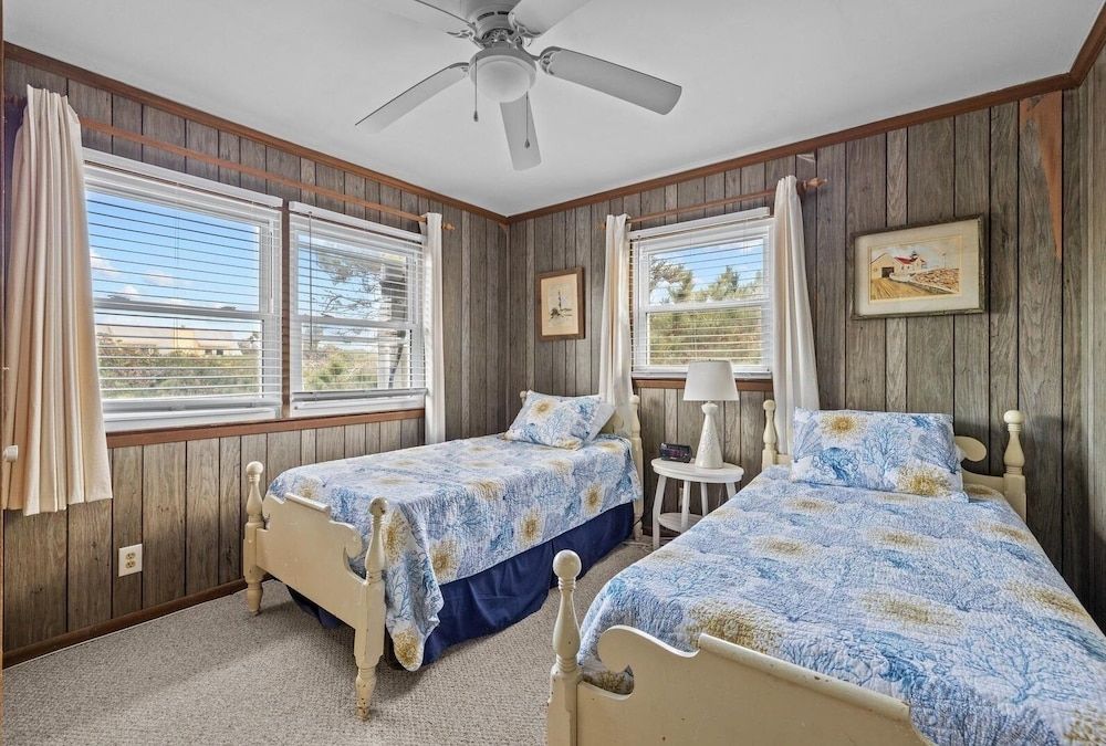 Bryant Cottage 6 Bedroom Home 2