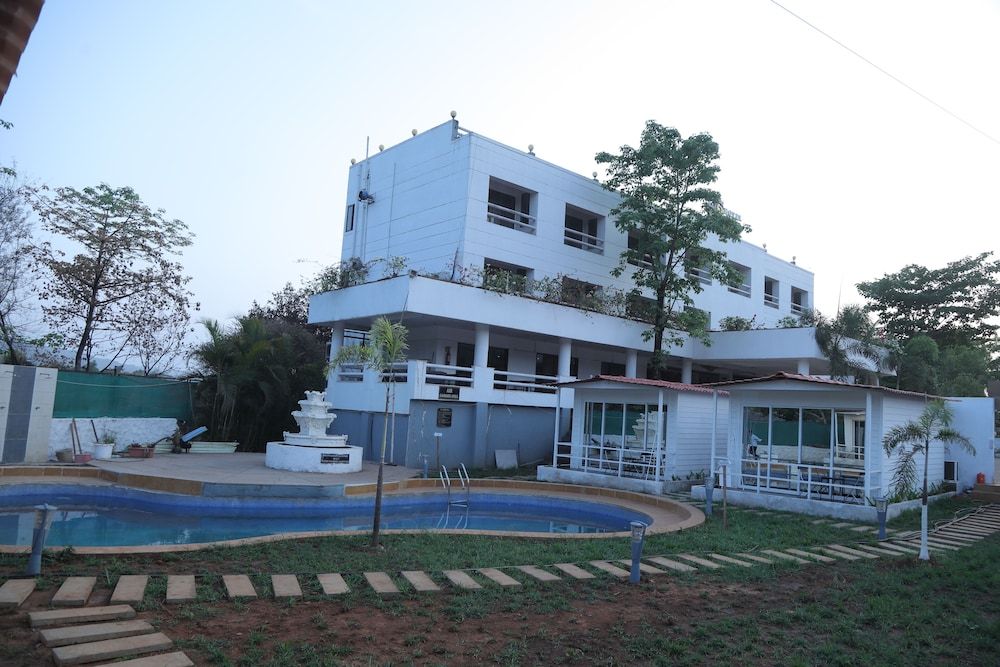 Hotel Reemz 3 estrellas en Chiplun