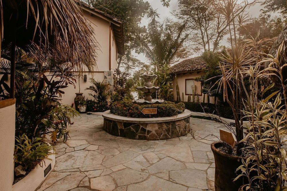 Sansara Surf and Yoga Resort - Retreat 2
