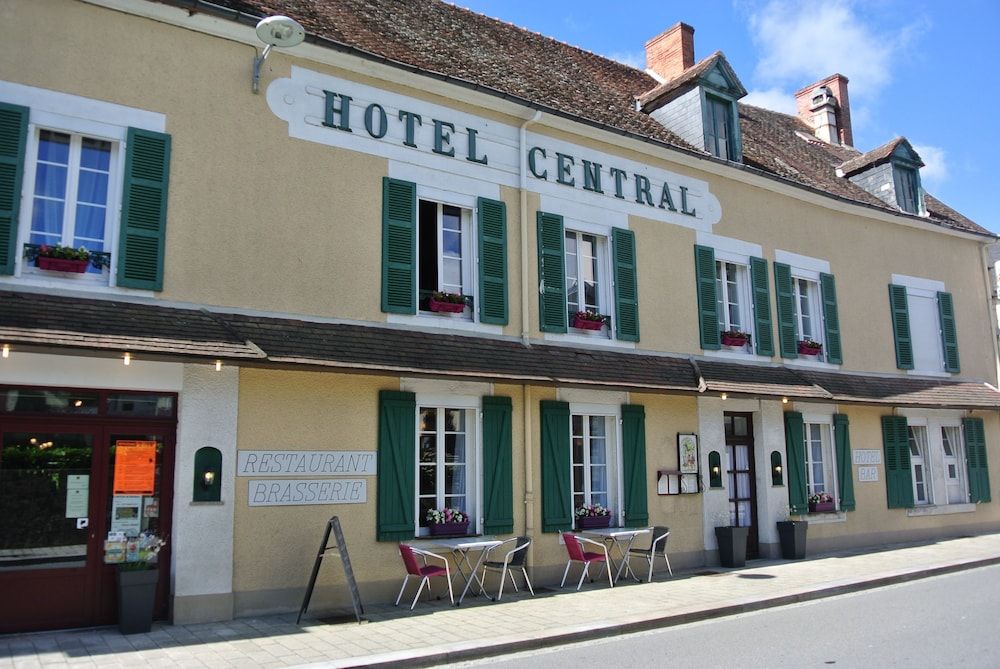 Hôtel Restaurant Le Central 3 estrellas en Boussac