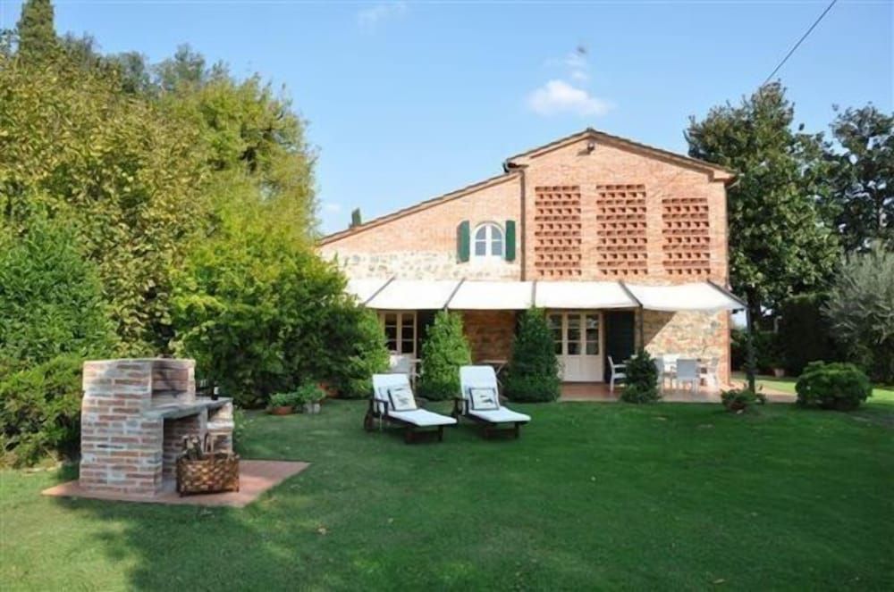 Villa Fontine -1 estrelas em Orentano