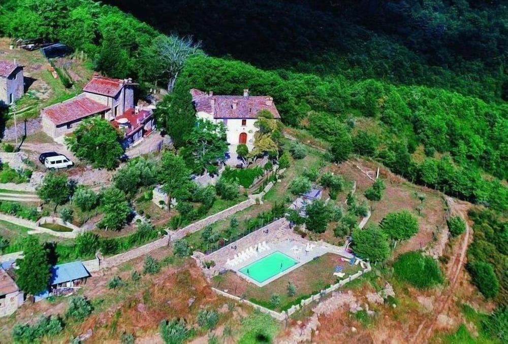 Villa Panzalla -1 estrellas en Santo Stefano A Tizzano