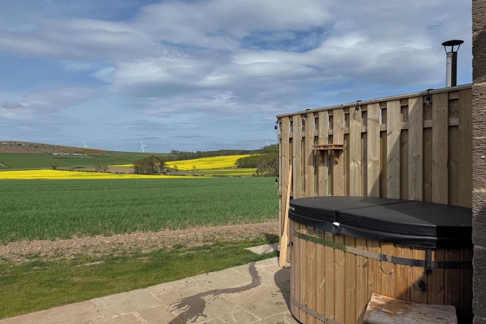 The Blacksmiths Shop hot tub Cottage -1 estrelas em Wooler