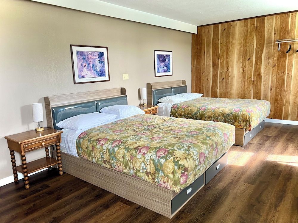 Valemount Hotel 3
