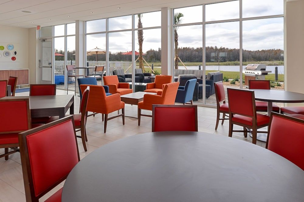 Holiday Inn Express & Suites Trinity by IHG 3