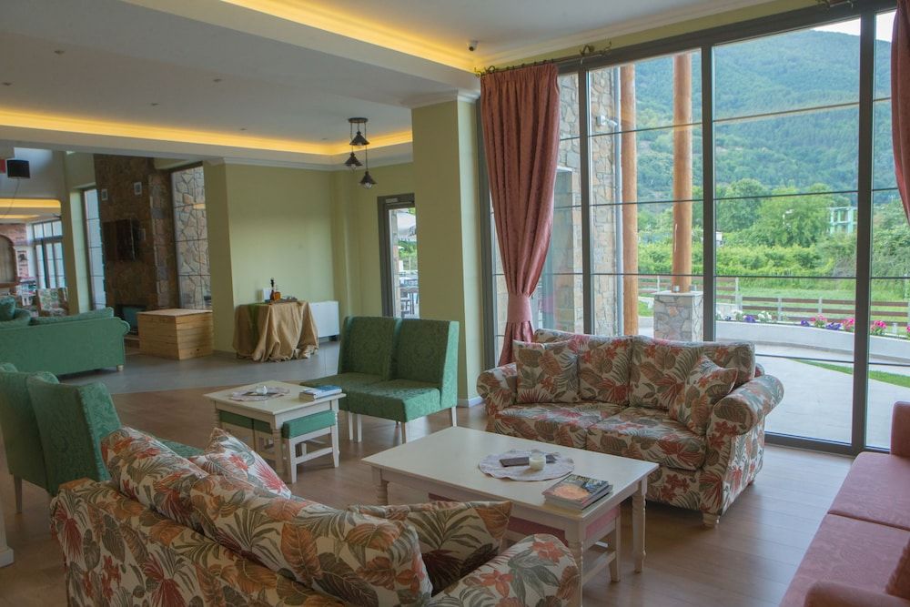 Irenes Resort 3
