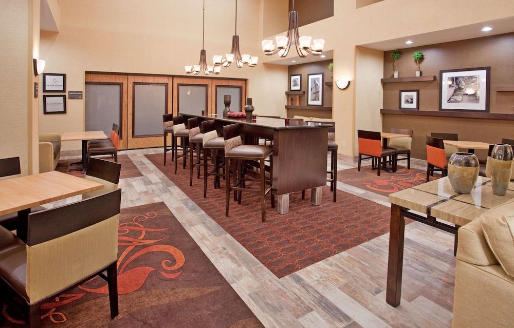 Hampton Inn & Suites Dickinson 2