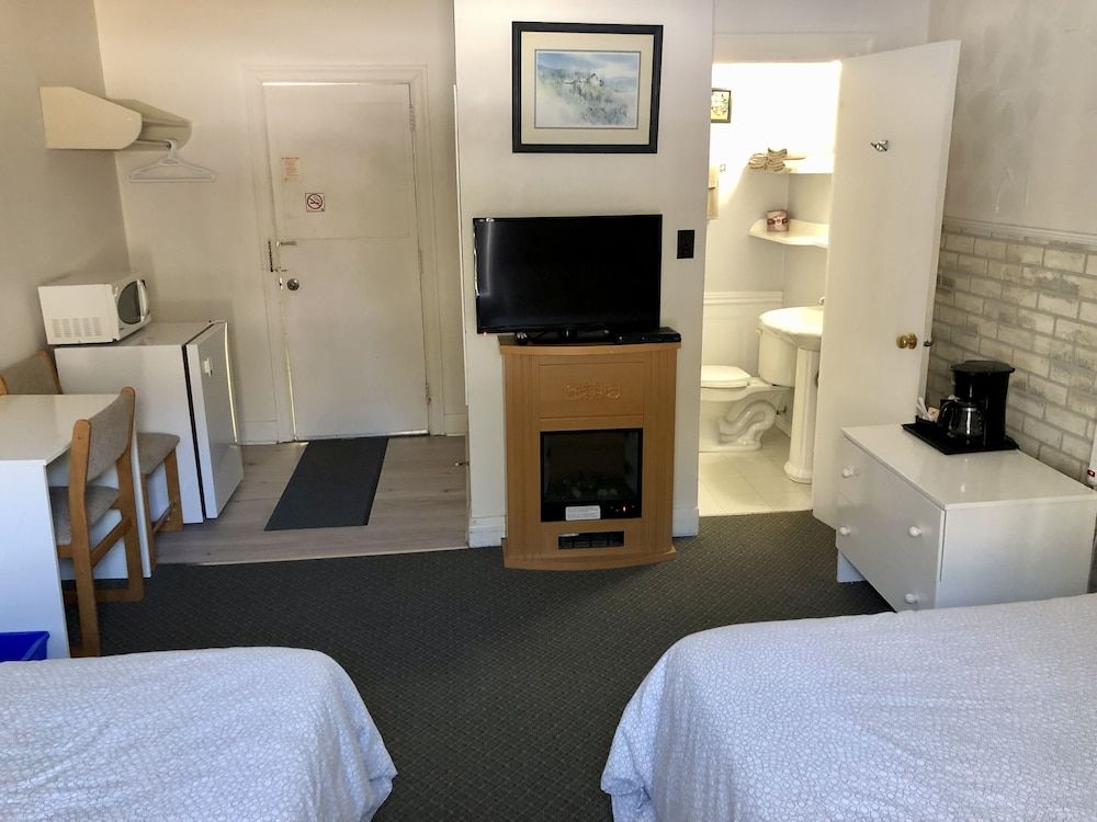 Edgewater Motel & Campground 2