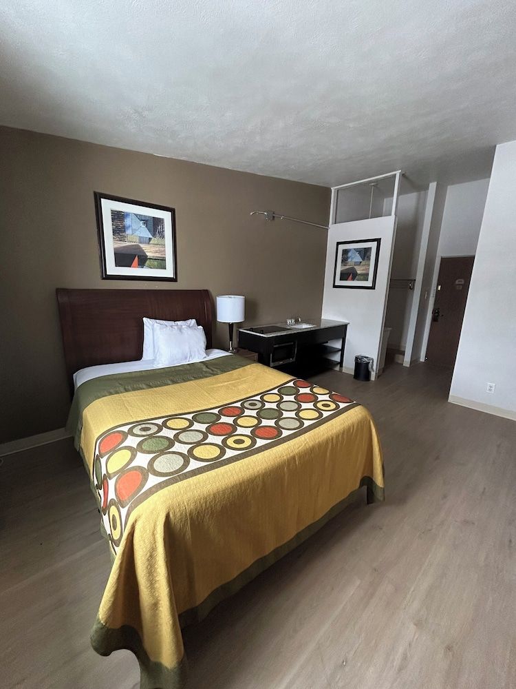 Studio Apartments 3