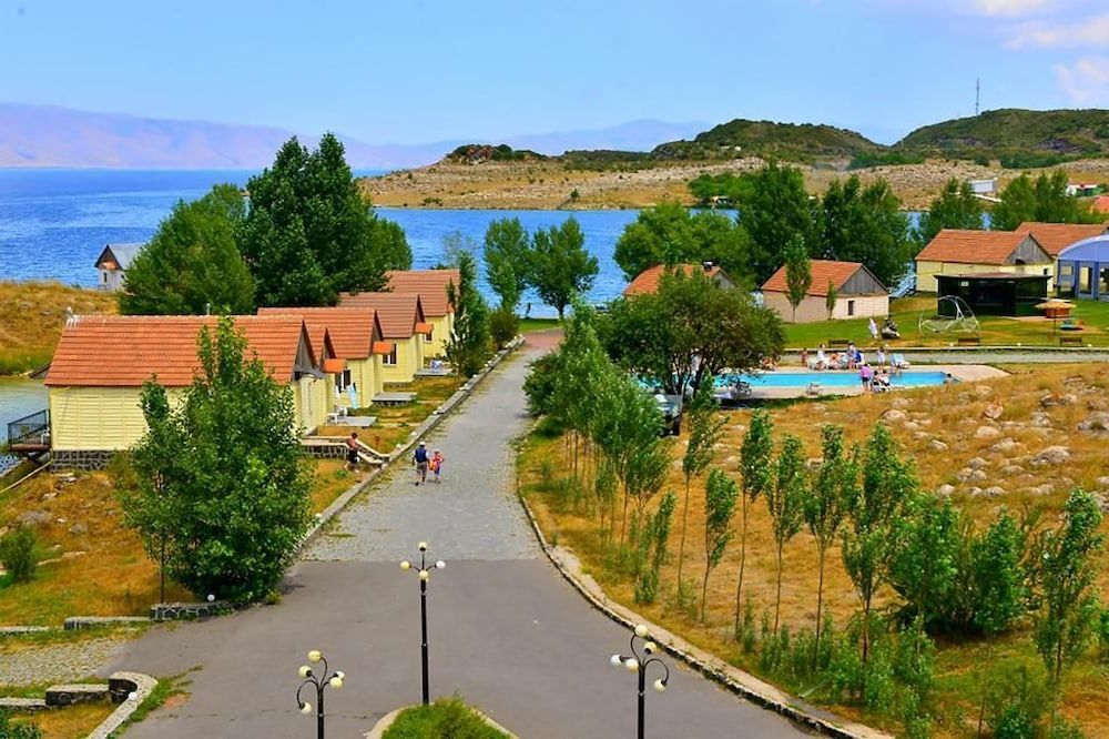 Noy Land Resort 3