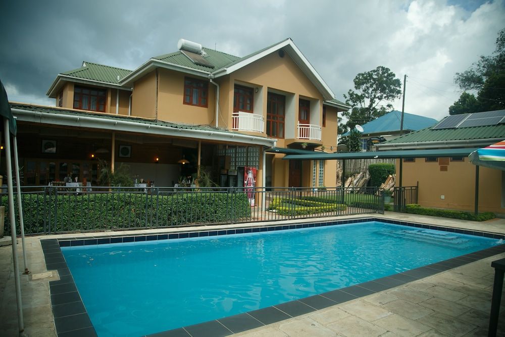 Fort Motel 4 estrellas en Fort Portal