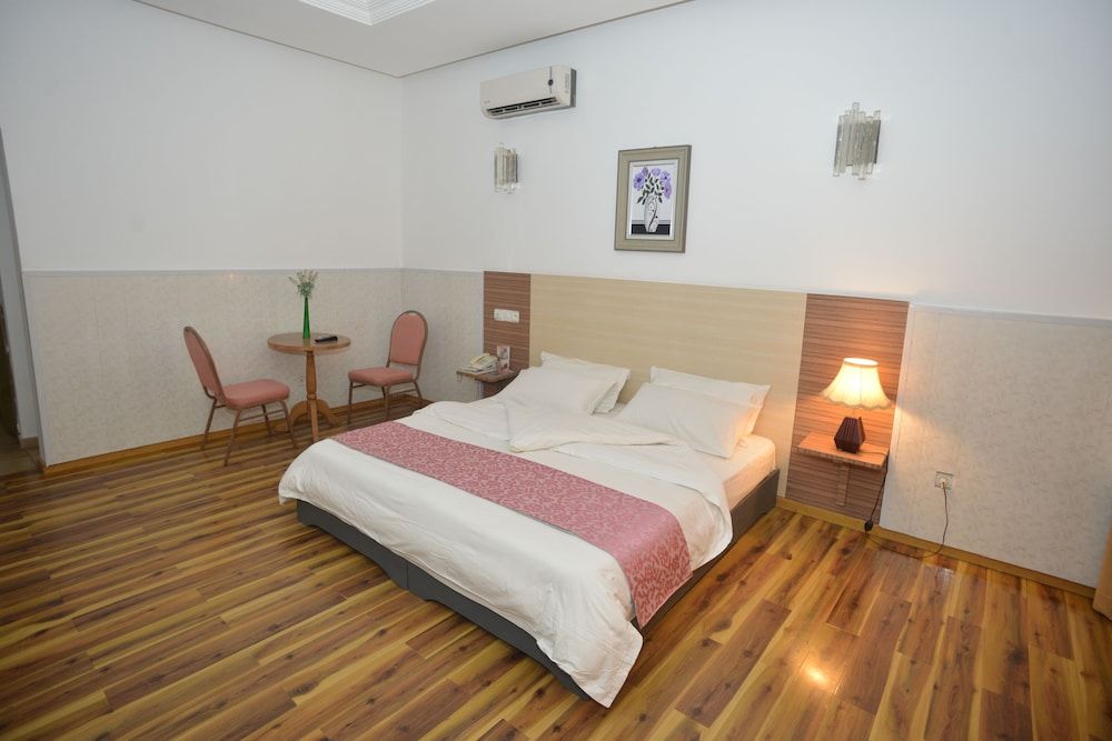 Jess Hotel 3 estrellas en Atigan