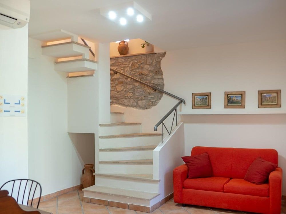 Casale del Borgo -1 estrellas en San Severino