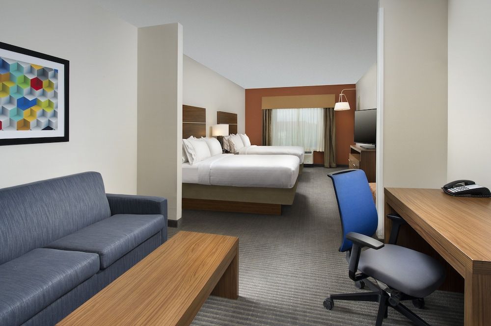 Holiday Inn Express & Suites Bay City by IHG 3