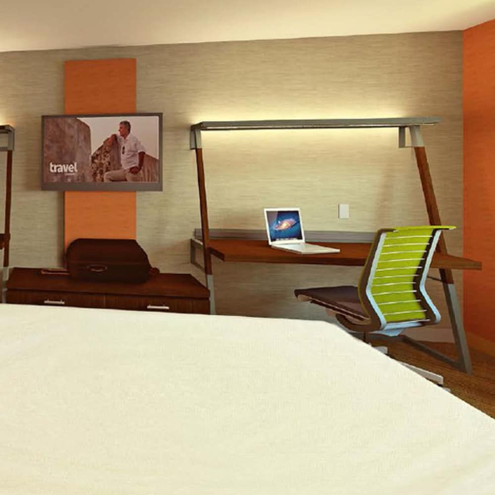 Holiday Inn Express & Suites Litchfield West by IHG 3