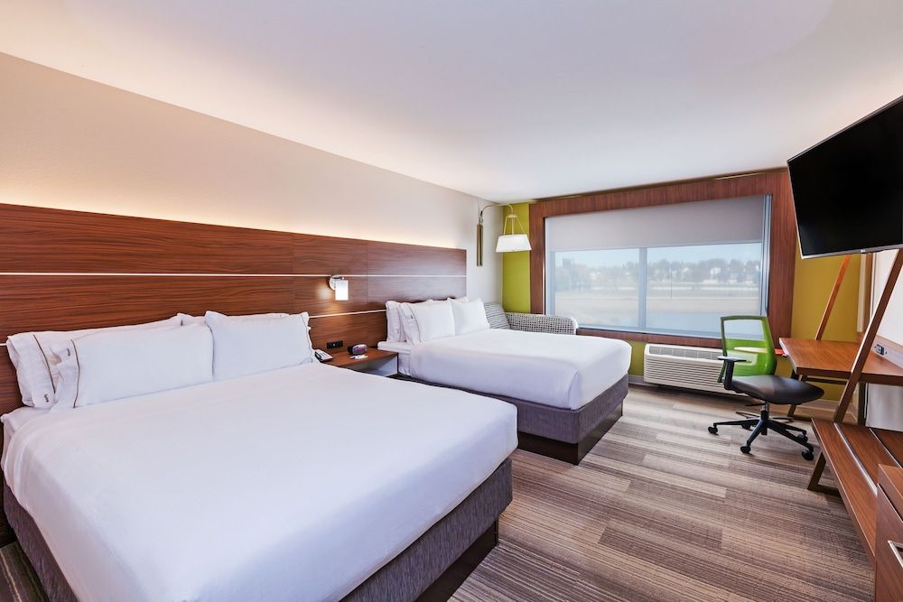 Holiday Inn Express & Suites Tulsa West - Sand Springs by IHG 2