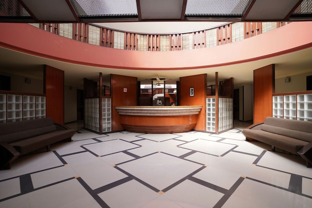 Metropolis Hotel -1 estrellas en Hubli