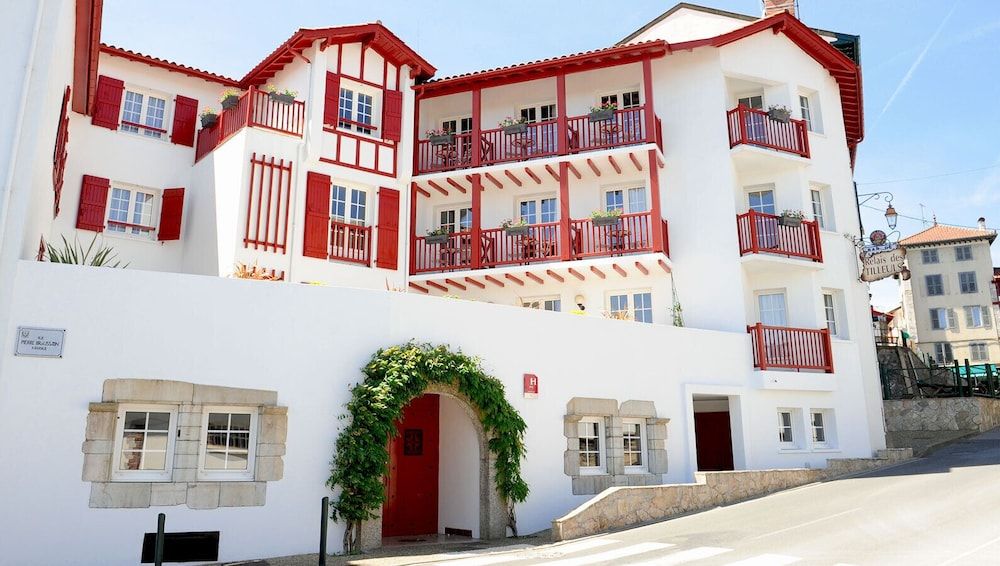 Relais Les Tilleuls 2 estrellas en Hasparren