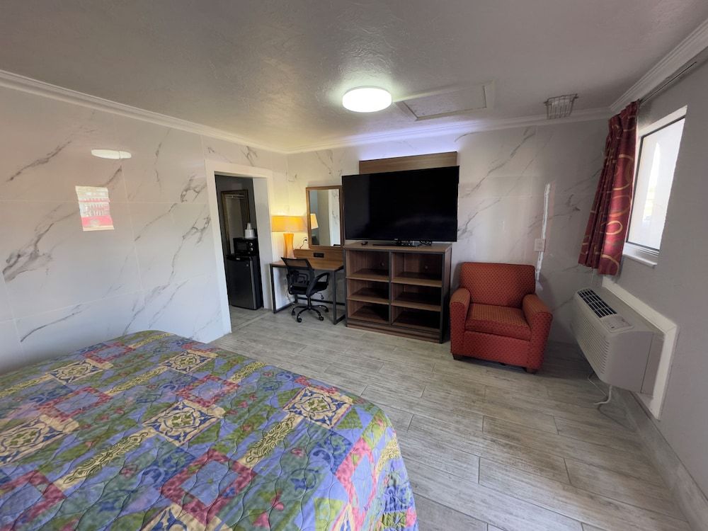 Economy Inn 3
