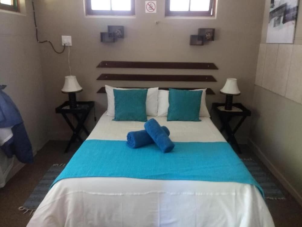 Oasis Country Lodge 3
