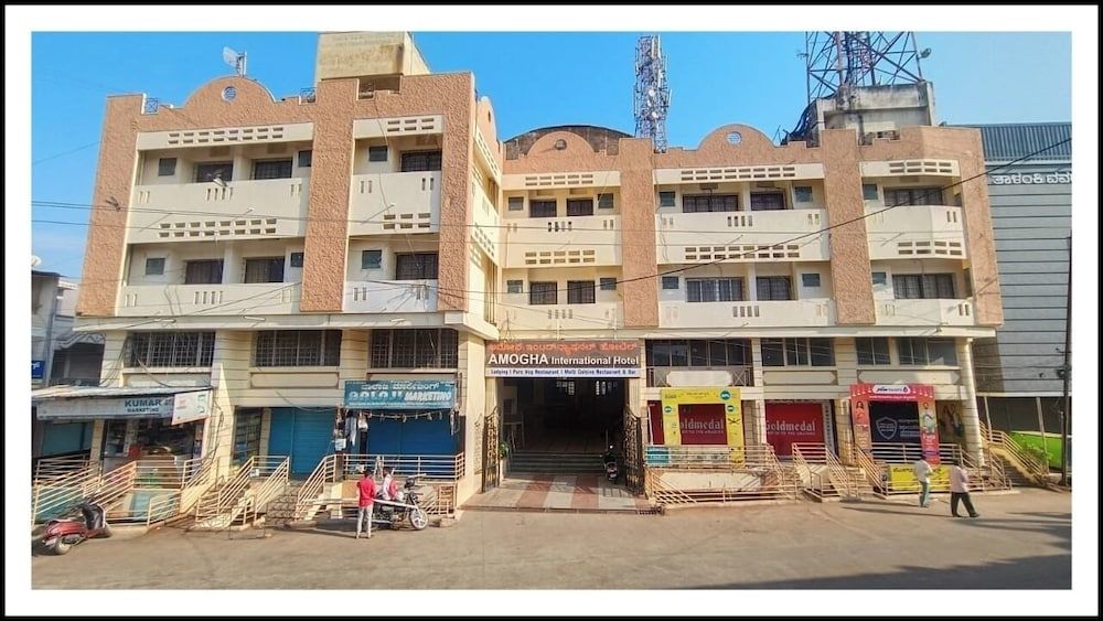 Amogha International Hotel 2 estrellas en Chitradurga