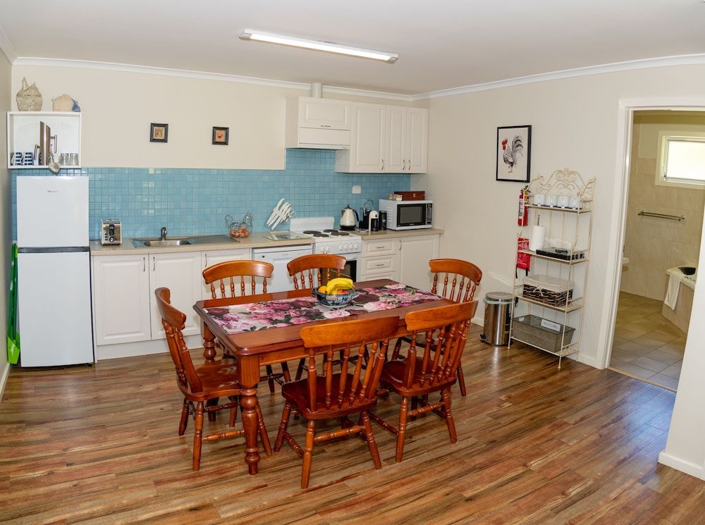 Brookfield Guesthouse 3