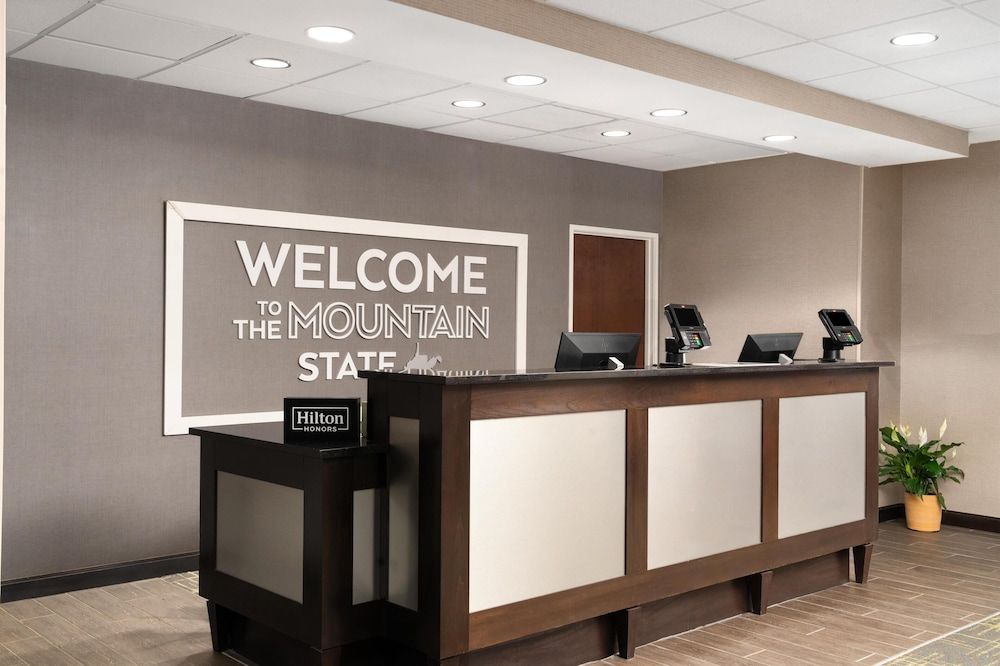 Hampton Inn Fairmont 2