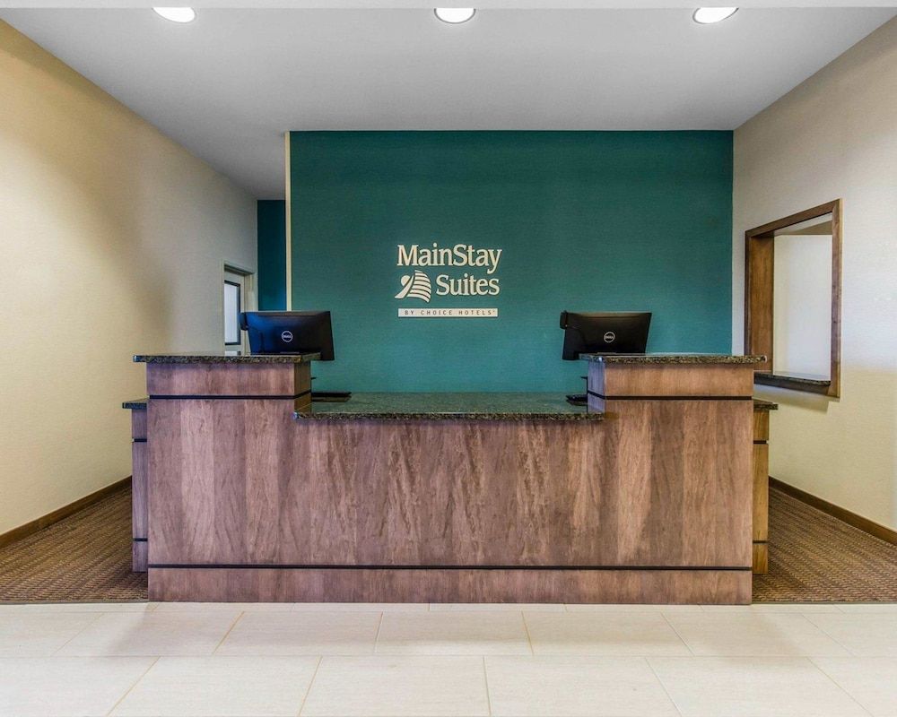 MainStay Suites Watford City - Event Center 3