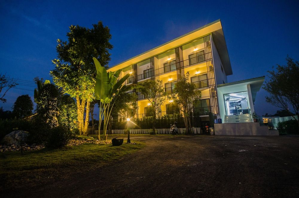 Sunee Boutique Hotel 3 estrellas en Uttaradit