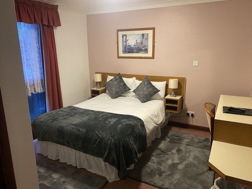 Farmhouse Inn 2