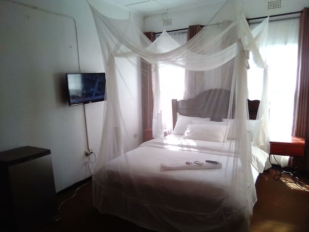 Kuku Royal Lodge 3