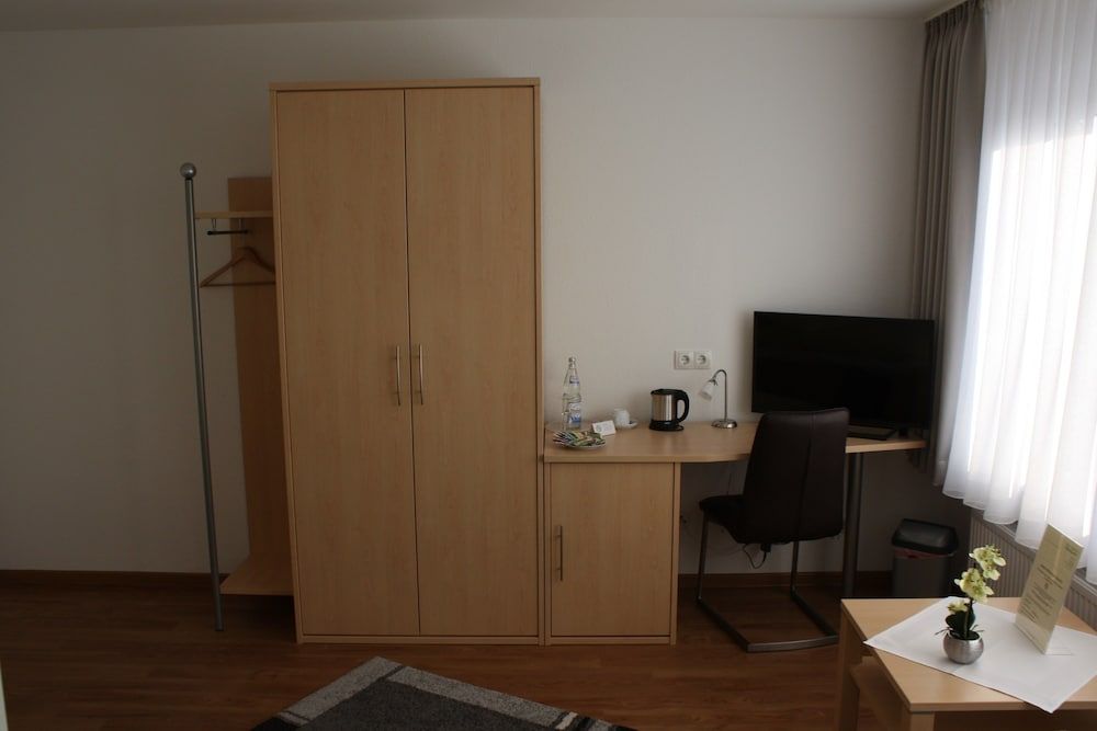 Hotel am Wintergarten 3