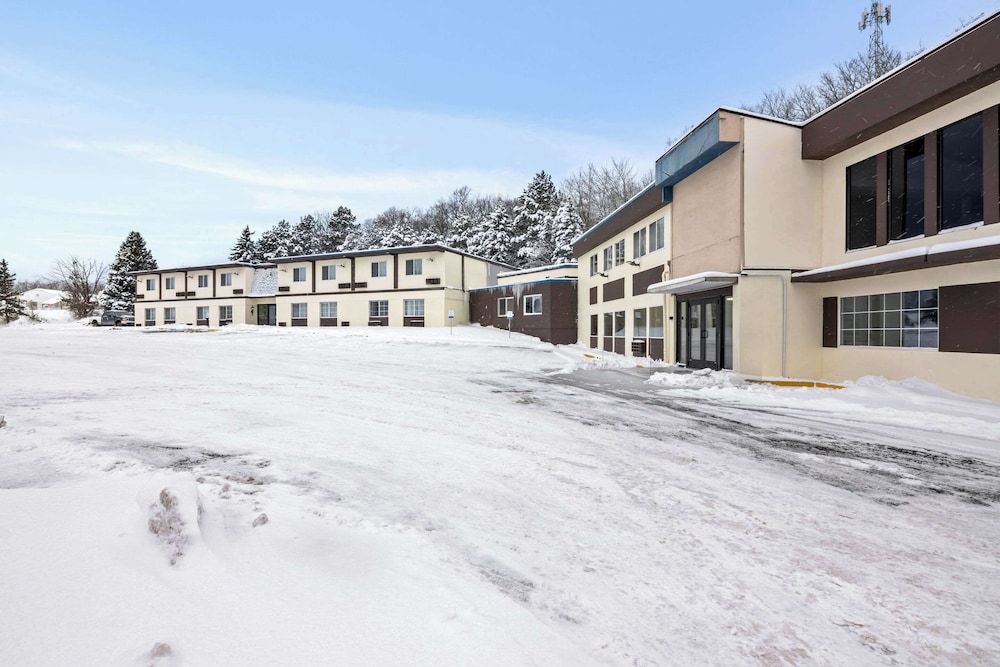 Econo Lodge Manistee 2 estrelas em Manistee
