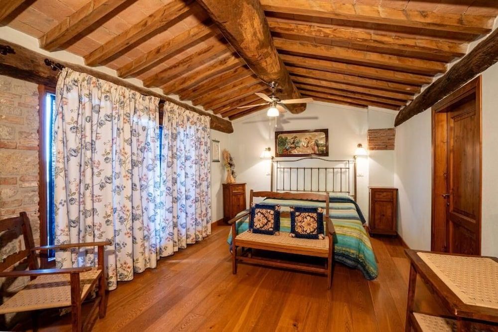 Historic Farmhouse Casa del Chiodo 3
