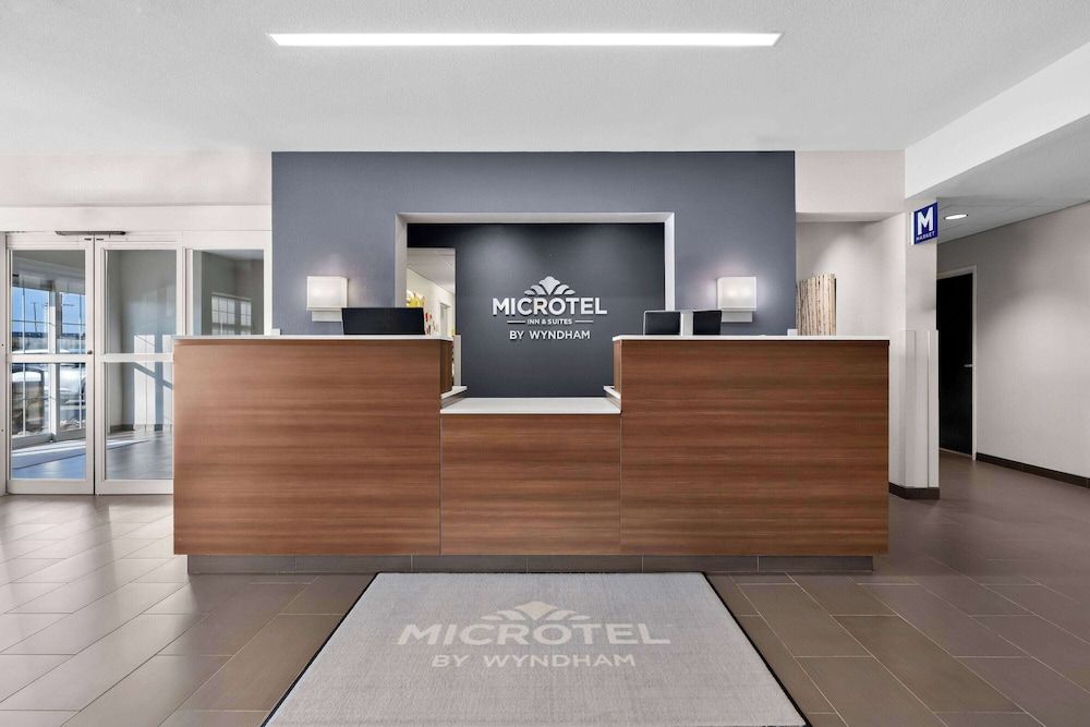 Microtel Inn & Suites by Wyndham Sweetwater 2