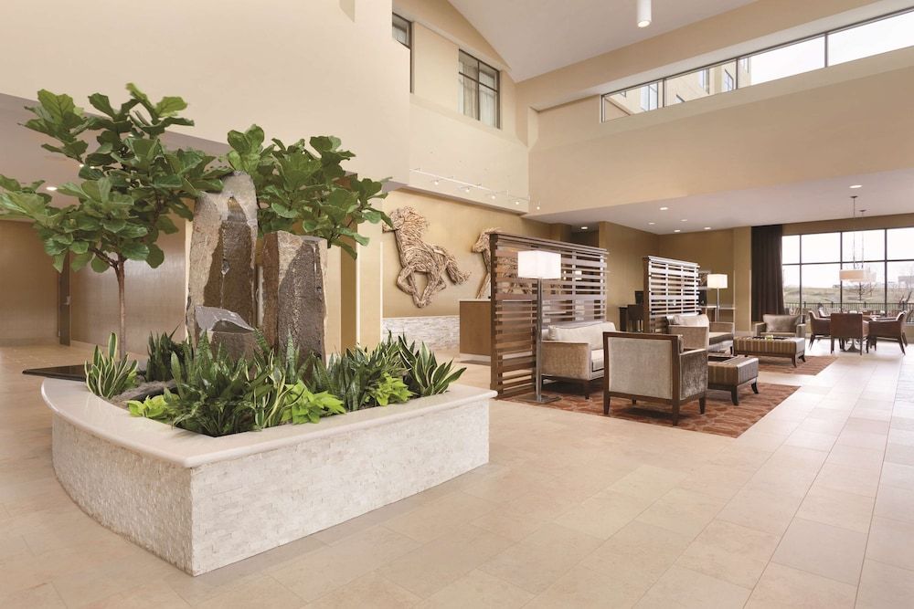 Embassy Suites by Hilton Akron Canton Airport 3