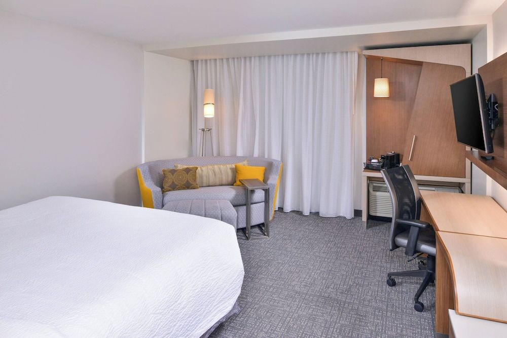 Courtyard by Marriott Columbus Grove City 3